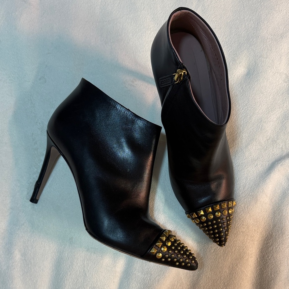 Authentic Gucci Women’s Black Gold Accent Studded Ankle Heeled Booties Size 7 US